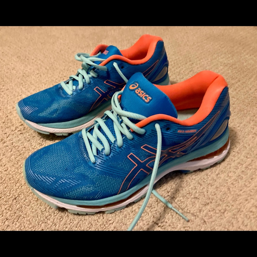 ASICS Nimbus 19 Women’s Size 8.5 Blue and Coral